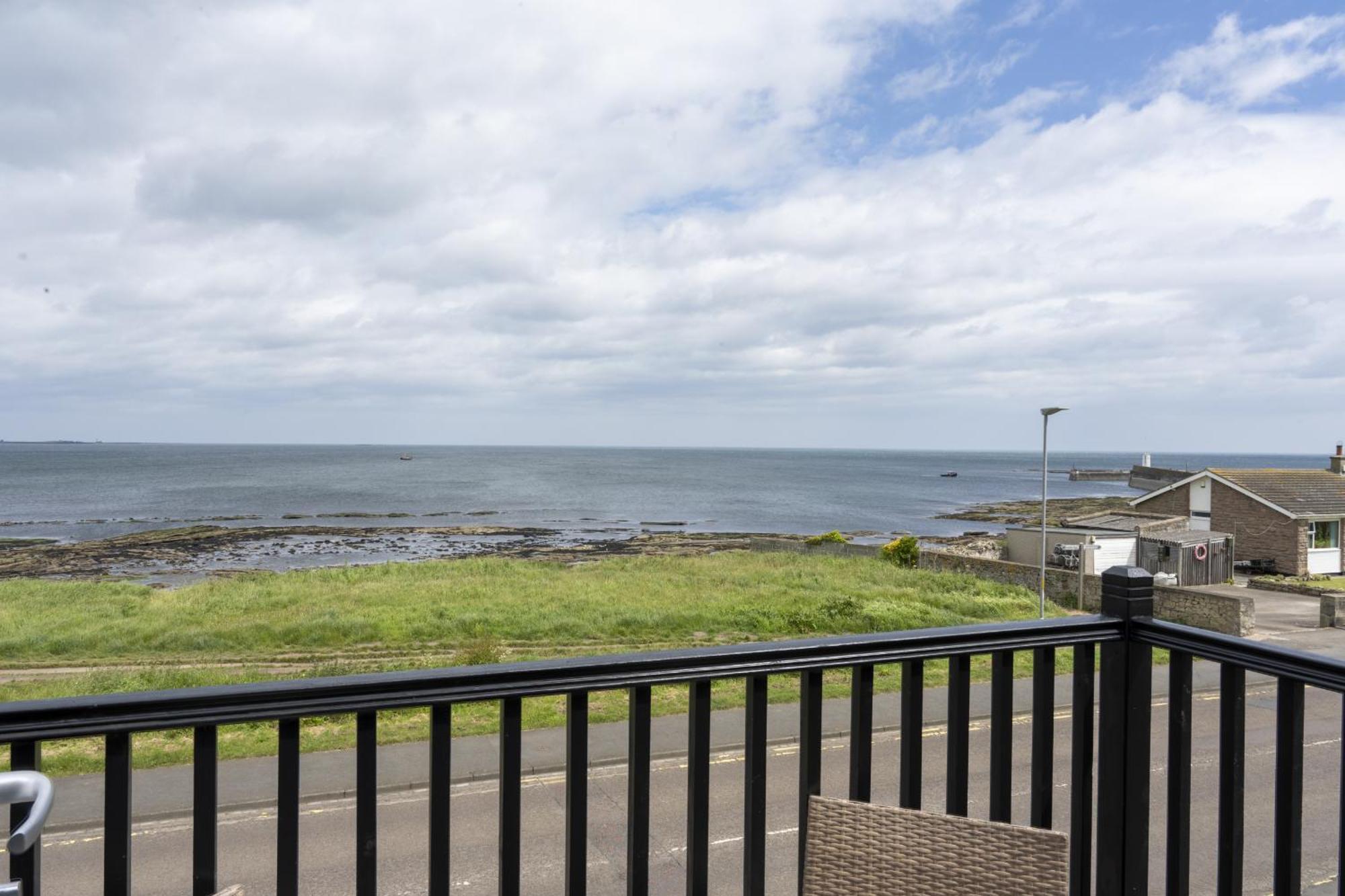 Northern Hideaways, Seascape Seahouses Exterior photo